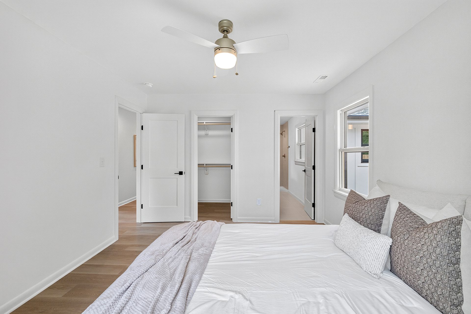 420 Peyton Street — Bedroom