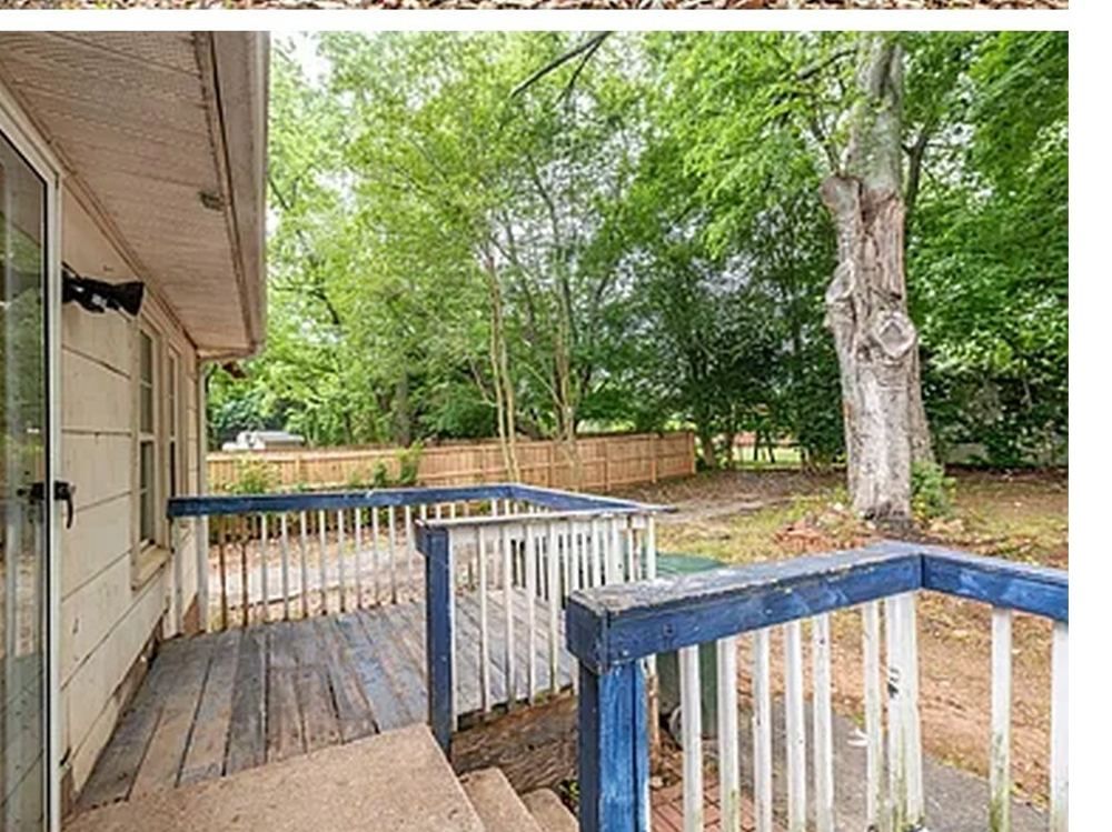 420 Peyton Street — 420 Peyton Street — Rear deck (before)