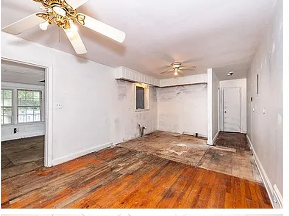 420 Peyton Street — 420 Peyton Street — Kitchen & dining (before)